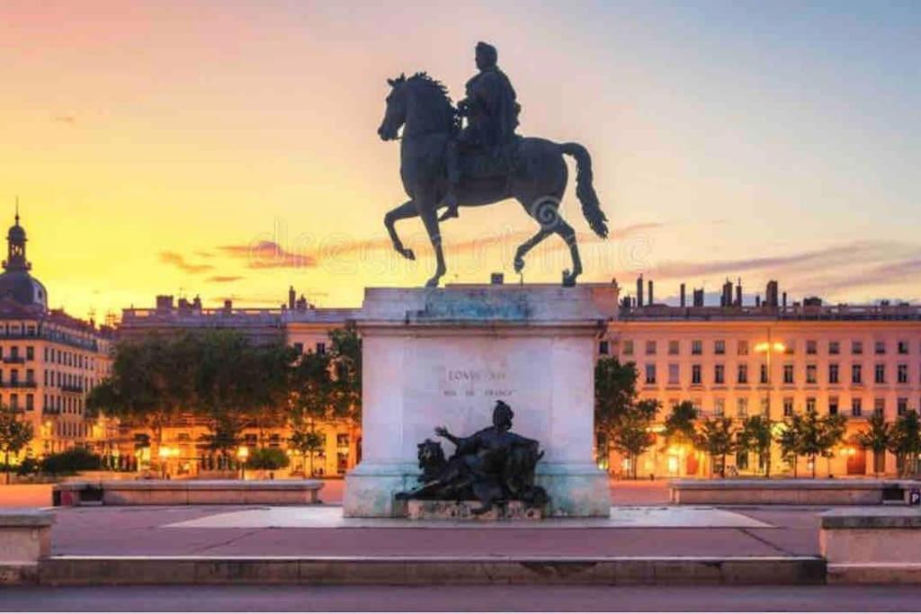 Milan, Centre Historique Et Climatise, 1er Lyon