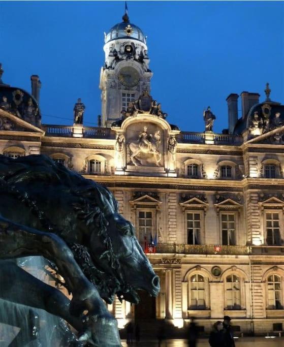 Appartement Milan, Centre Historique Et Climatise, 1er Lyon